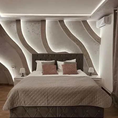 S Class Apartment
