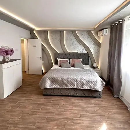 Apartment S Class